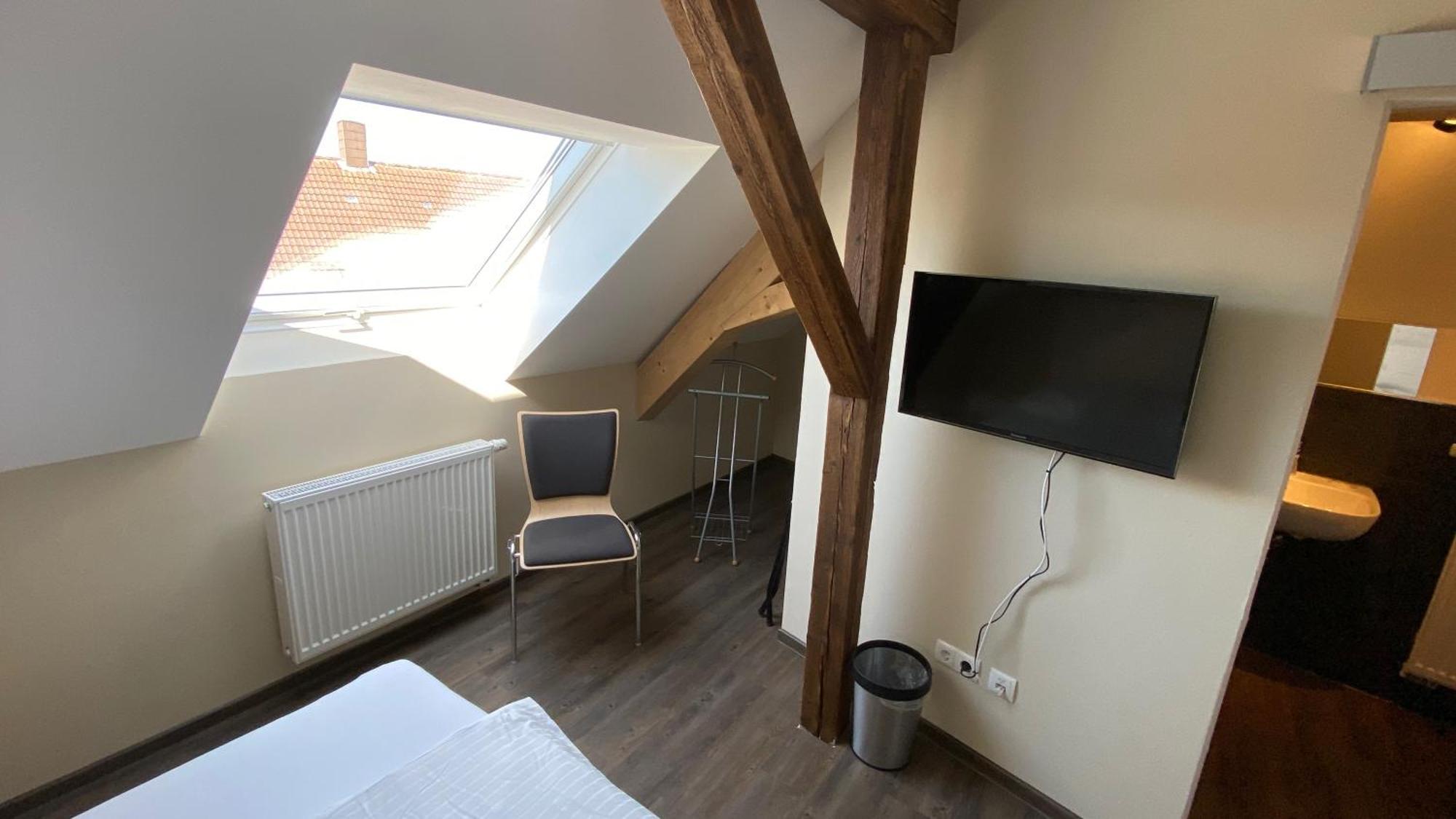 Buergerhausloewen Hotel Philippsburg Room photo